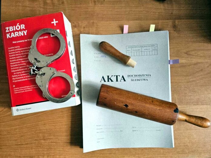 Awantura o mężczyznę w Wołominie. 57-latka zaatakowała byłą partnerkę wałkiem do ciasta, fot. policja.pl