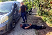 Dziupla samochodowa w Ostrówku. Skradzione auta z Czech, Holandii i Niemiec