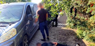 Dziupla samochodowa w Ostrówku. Skradzione auta z Czech, Holandii i Niemiec